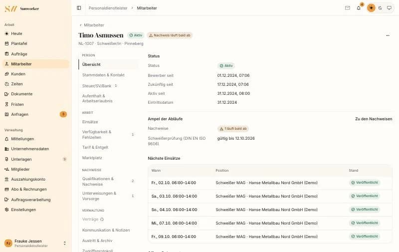 Karteikarte des Mitarbeiters Timo Asmussen